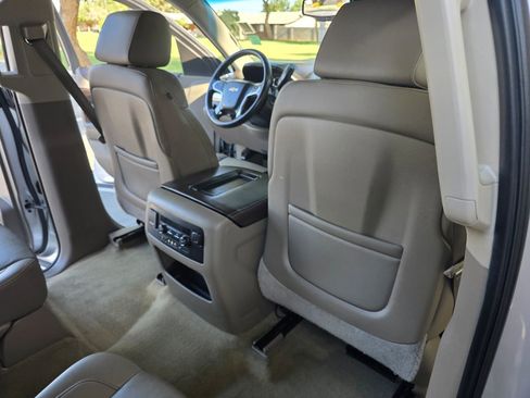 Used 2015 Chevrolet Tahoe LT image 30