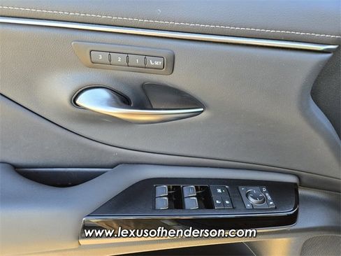 Certified 2023 Lexus ES 300h w/ Premium Package image 22