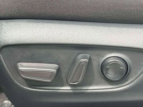 Certified 2025 Toyota RAV4 XLE AWD/4WD image 22
