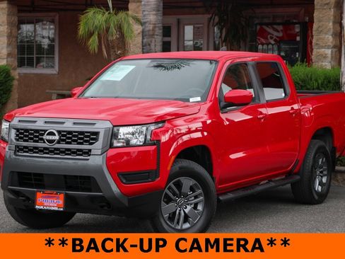 Used 2025 Nissan Frontier SV image 4