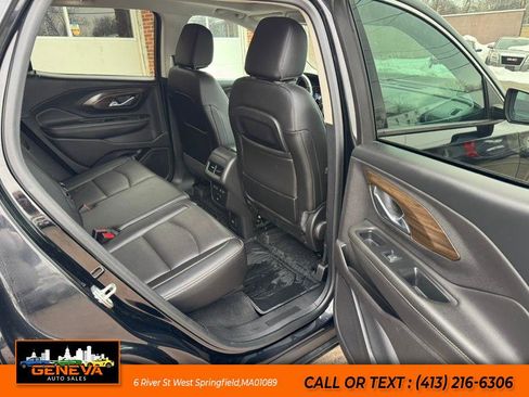 Used 2018 GMC Terrain Denali w/ Advanced Safety Package image 11
