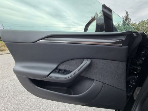 Used 2024 Tesla Model S Plaid image 23