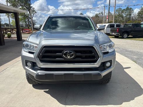 Used 2022 Toyota Tacoma SR5 image 2
