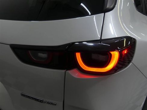 Used 2024 MAZDA CX-50 AWD 2.5 S w/ Preferred Package image 16