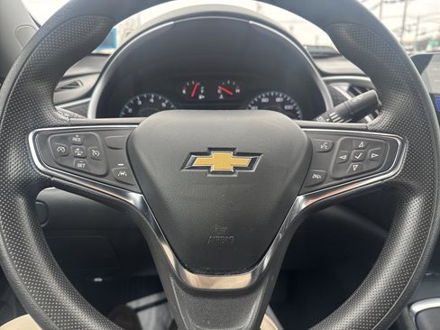 Used 2023 Chevrolet Malibu LT image 17