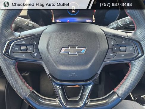 Used 2025 Chevrolet Trax RS w/ Driver Confidence Package FWD image 18