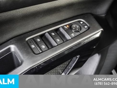 Used 2025 Nissan Pathfinder SV image 46