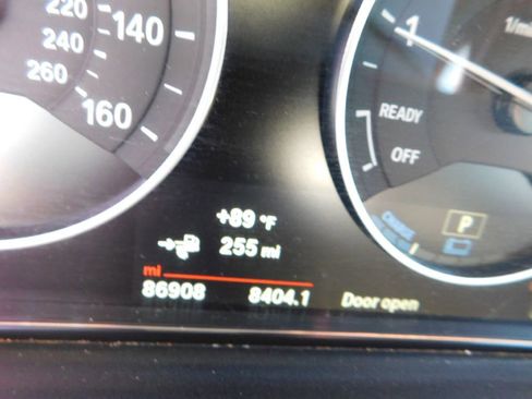 Used 2017 BMW 330e image 24