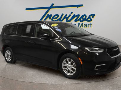 Used 2023 Chrysler Pacifica Touring-L
