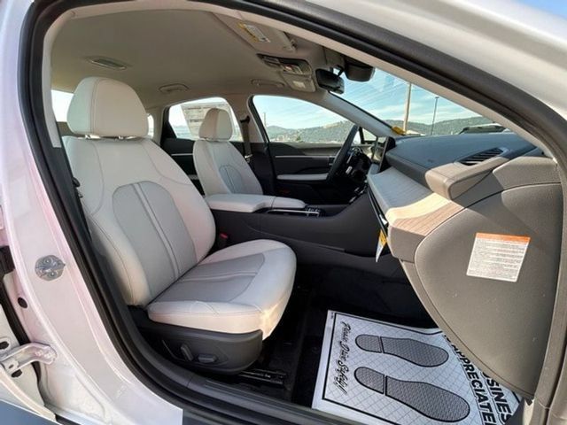 New 2024 Hyundai Sonata SEL FWD image 18