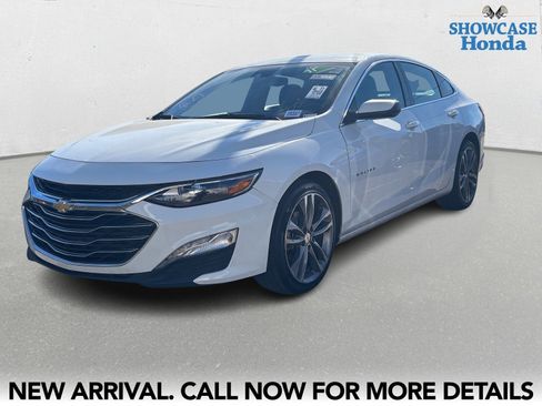 Used 2023 Chevrolet Malibu LT image 2