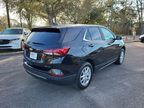 Used 2024 Chevrolet Equinox LT image 2