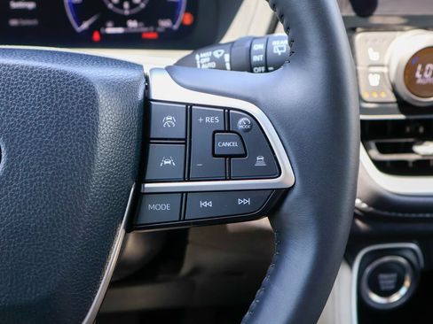 Used 2026 Toyota Grand Highlander AWD image 18