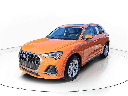 Certified 2025 Audi Q3 2.0T Premium Plus w/ Premium Plus Package image 2