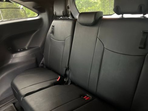 Used 2025 Toyota Sienna XSE w/ XSE Premium Package AWD/4WD image 5