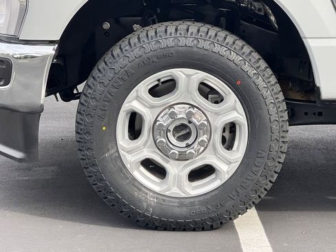 Used 2025 Ford F250 XLT image 15