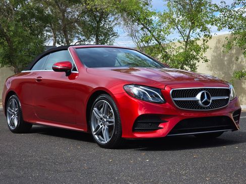 Used 2019 Mercedes-Benz E 450 4MATIC Cabriolet image 3