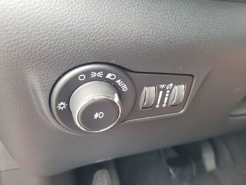 New 2026 Jeep Compass Latitude image 23