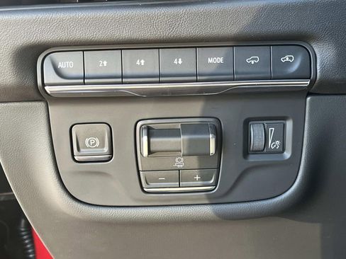 New 2026 Cadillac Escalade Luxury w/ Touring Package image 32