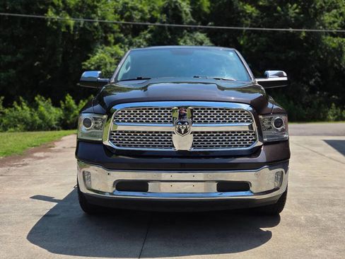 Used 2017 RAM 1500 Laramie w/ Convenience Group AWD/4WD image 2