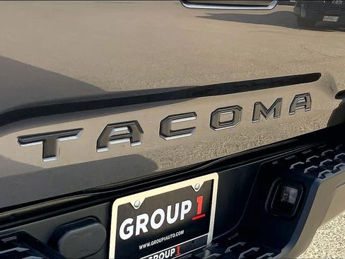 Used 2022 Toyota Tacoma SR w/ SR Convenience Package RWD image 30