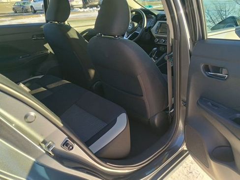 Used 2021 Nissan Versa SV FWD image 16