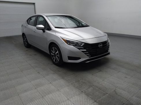 Used 2025 Nissan Versa SV FWD image 13