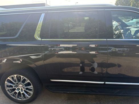 Used 2025 GMC Yukon XL Denali AWD/4WD image 7