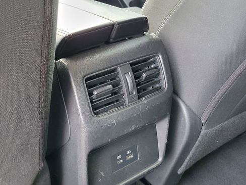 Used 2023 Nissan Rogue SV image 26