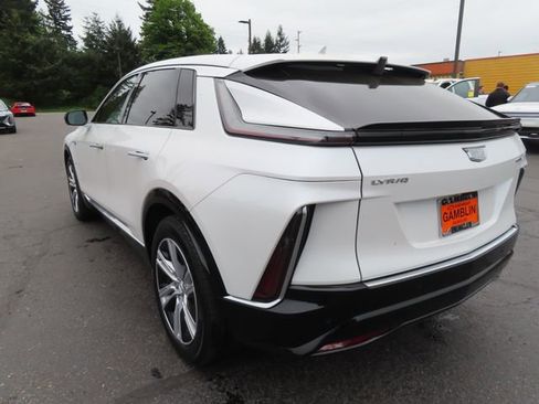 Used 2024 Cadillac Lyriq Tech AWD/4WD image 5