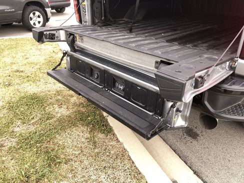 Used 2024 GMC Sierra 2500 AT4X image 26