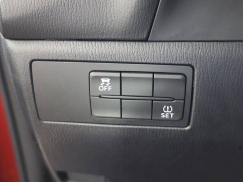 Used 2017 MAZDA MAZDA3 Sport FWD image 21