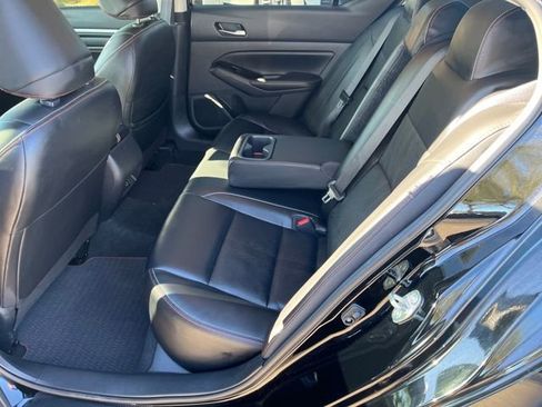 Used 2023 Nissan Altima 2.5 SR w/ SR Premium Package image 6