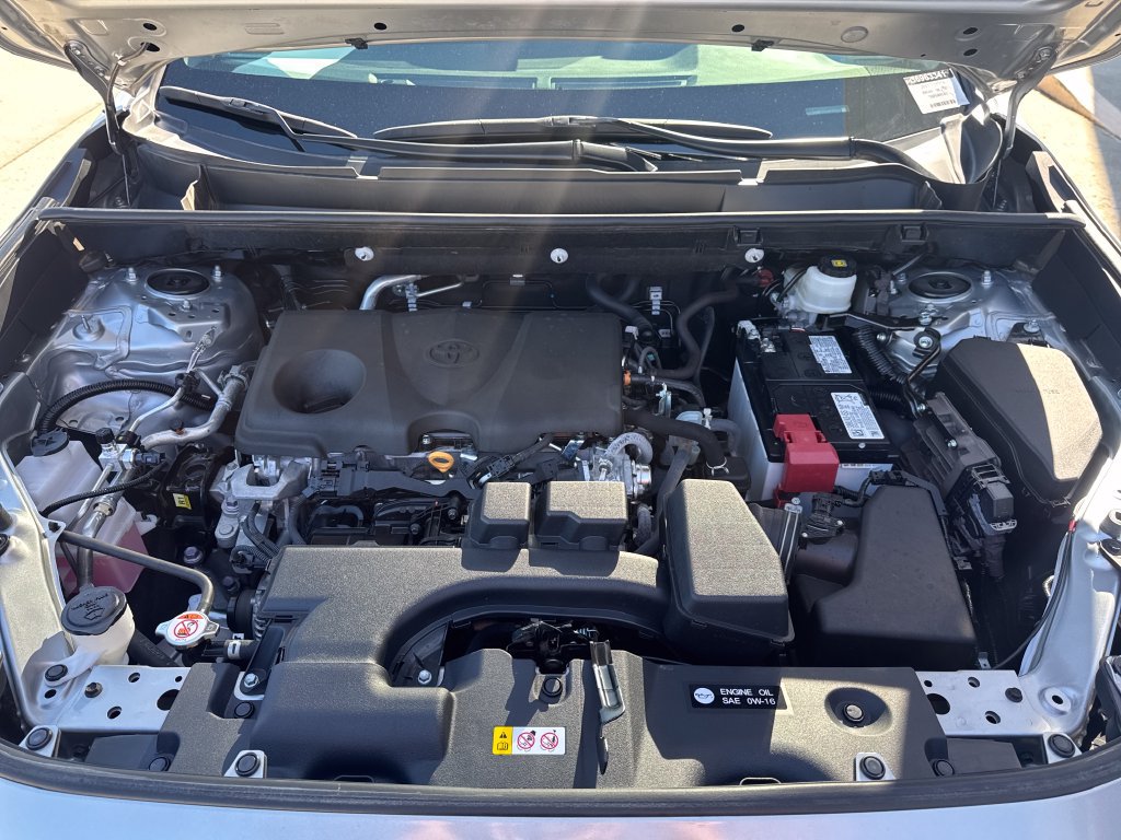 Used 2025 Toyota RAV4 LE AWD/4WD image 21