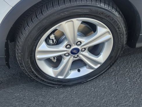 Used 2014 Ford Escape SE image 9