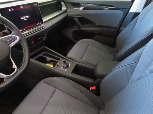 New 2026 Volkswagen Tiguan SE image 20