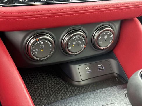 Used 2024 Nissan Z Performance w/ Floor Mat Package image 16