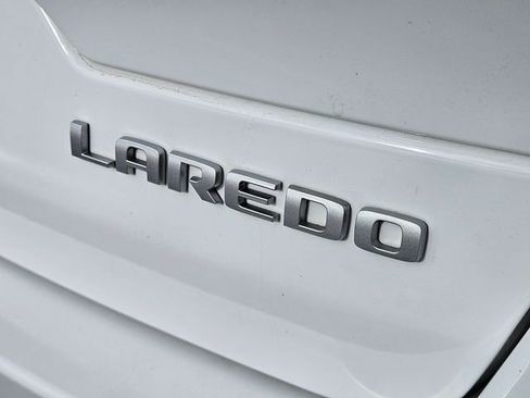 Used 2025 Jeep Grand Cherokee Laredo w/ Luxury Tech Group I image 13