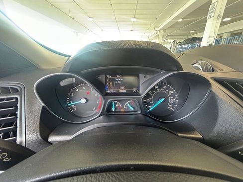 Used 2019 Ford Escape SEL image 41