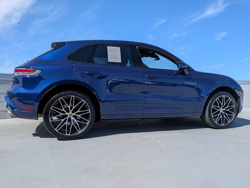 Certified 2024 Porsche Macan AWD/4WD image 24
