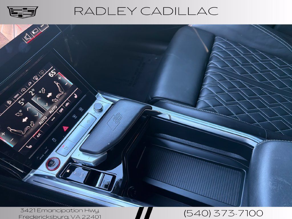 Used 2022 Audi e-tron S Prestige w/ Prestige Package AWD/4WD image 10