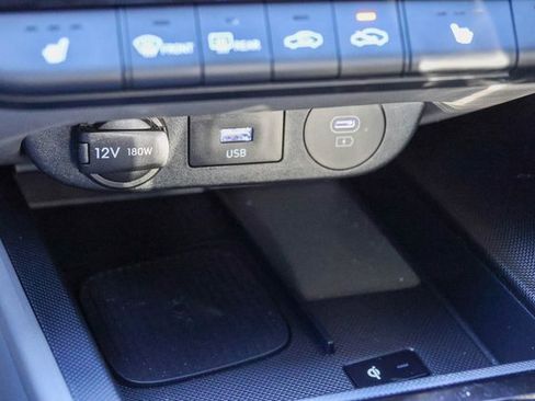 Used 2025 Hyundai Elantra SEL image 22
