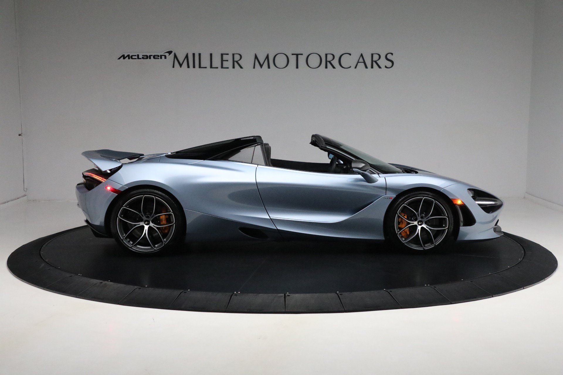 Used 2023 McLaren 720S Performance RWD image 9