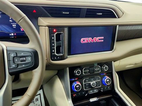 Used 2023 GMC Yukon Denali image 17