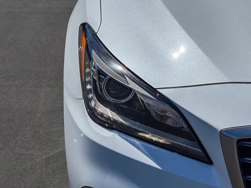 Used 2018 Genesis G80 3.8 RWD image 7
