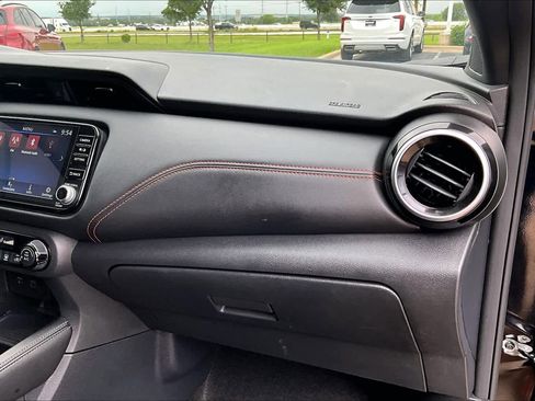 Used 2024 Nissan Kicks SR FWD image 19