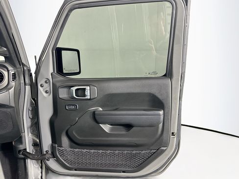 Used 2023 Jeep Wrangler Unlimited w/ Sun & Screen Package AWD/4WD image 33