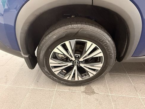 Used 2022 Nissan Rogue SV image 38