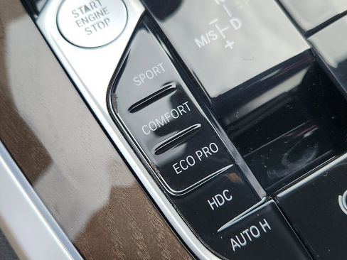 Used 2022 BMW X5 xDrive40i w/ M Sport Package image 21