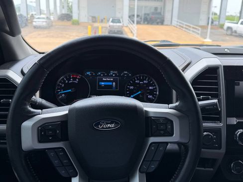 Used 2019 Ford F250 Lariat w/ Lariat Ultimate Package AWD/4WD image 5